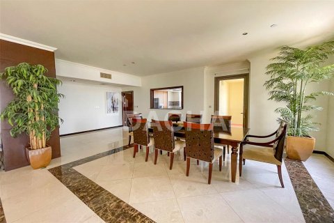 Apartamento en Jumeirah Beach Residence, Dubai, 2 dormitorios, 136 m², № 6547 - foto 1
