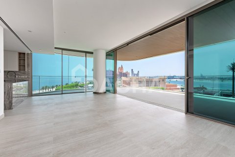 Квартира в Пальме Джумейре, Дубай, 2 спальни, 204м², № 110316