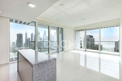 Квартира в EMAAR Beachfront, Dubai Harbour, Дубай, 2 спальни, 134м², № 110318