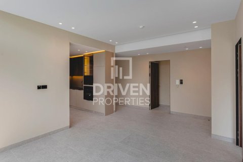 Apartment in Al Satwa, Dubai 2 bedrooms, 102.29 sq.m. № 136781 - photo 2