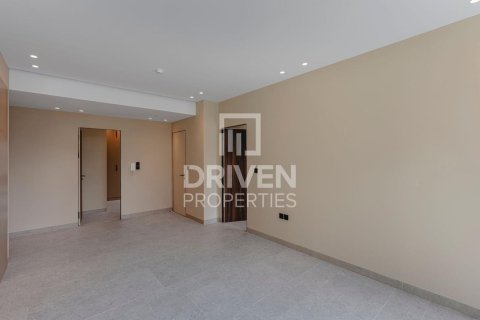 Apartment in Al Satwa, Dubai 2 bedrooms, 102.29 sq.m. № 136781 - photo 3