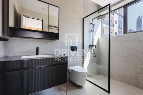 Apartment in Al Satwa, Dubai 2 bedrooms, 102.29 sq.m. № 136781 - photo 12