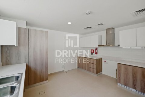 Villa in Jebel Ali, Dubai 4 bedrooms, 567.82 sq.m. № 136790 - photo 20