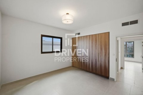 Villa in Jebel Ali, Dubai 4 bedrooms, 567.82 sq.m. № 136790 - photo 11