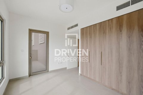Villa in Jebel Ali, Dubai 4 bedrooms, 567.82 sq.m. № 136790 - photo 10