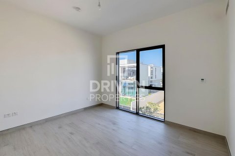 Villa in Murooj Al Furjan, Al Furjan, Dubai 5 bedrooms, 413.42 sq.m. № 136789 - photo 11
