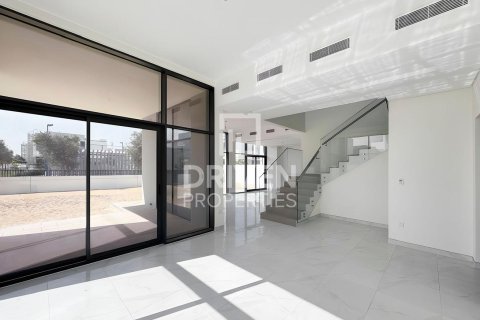 Villa in Murooj Al Furjan, Al Furjan, Dubai 5 bedrooms, 413.42 sq.m. № 136789 - photo 2
