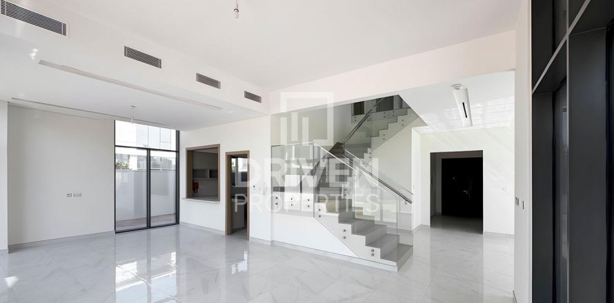 Villa in Murooj Al Furjan, Al Furjan, Dubai 5 bedrooms, 413.42 sq.m. № 136789