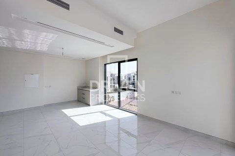 Villa in Murooj Al Furjan, Al Furjan, Dubai 5 bedrooms, 413.42 sq.m. № 136789 - photo 9