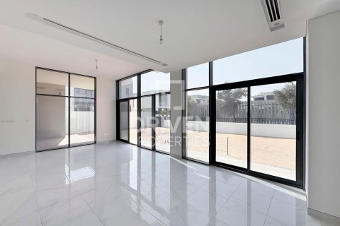 Villa in Murooj Al Furjan, Al Furjan, Dubai 5 bedrooms, 413.42 sq.m. № 136789 - photo 5