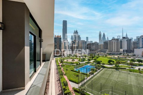 Apartment in Al Satwa, Dubai 2 bedrooms, 103.96 sq.m. № 136780 - photo 12