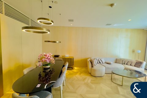 Apartment in Palm Jumeirah, Dubai 3 bedrooms, 216 sq.m. № 99167 - photo 2