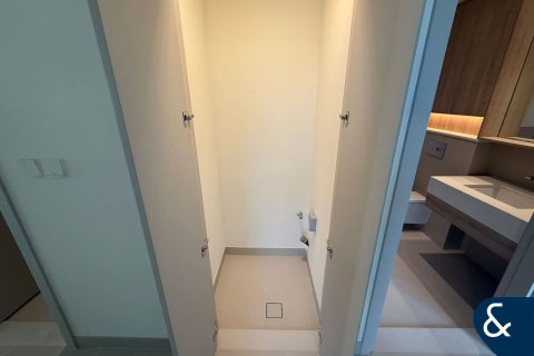 Снять в аренду квартиру в Дубай Хилс Эстейт, Дубай: 3 спальни, 130м², № 99150 - фото 24