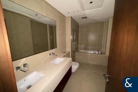 Apartment in Dubai Marina, Dubai 3 bedrooms, 182 sq.m. № 99168 - photo 11