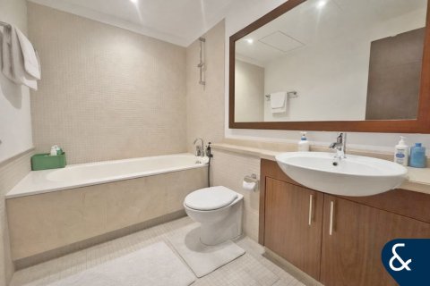 Apartment in SOUTH RIDGE in Downtown Dubai (Downtown Burj Dubai), Dubai 2 bedrooms, 152 sq.m. № 99152 - photo 24