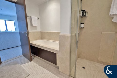 Apartment in SOUTH RIDGE in Downtown Dubai (Downtown Burj Dubai), Dubai 2 bedrooms, 152 sq.m. № 99152 - photo 23