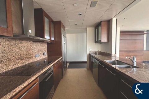 Apartment in Downtown Dubai (Downtown Burj Dubai), Dubai 3 bedrooms, 217 sq.m. № 99166 - photo 3