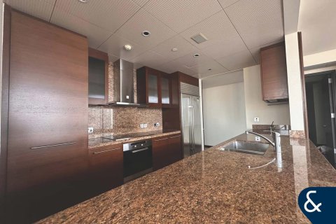 Apartment in Downtown Dubai (Downtown Burj Dubai), Dubai 3 bedrooms, 217 sq.m. № 99166 - photo 4