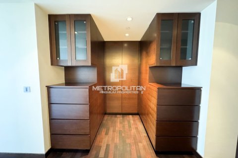 Apartment in Downtown Dubai (Downtown Burj Dubai), Dubai 3 bedrooms, 217 sq.m. № 73954 - photo 10