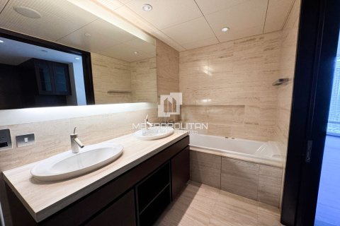 Apartment in Downtown Dubai (Downtown Burj Dubai), Dubai 3 bedrooms, 217 sq.m. № 73954 - photo 15