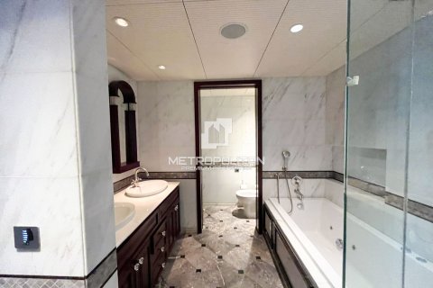 Снять в аренду квартиру в Даунтаун Дубай (Даунтаун Бурдж Дубай), Дубай: 2 спальни, 173м², № 73947 - фото 19