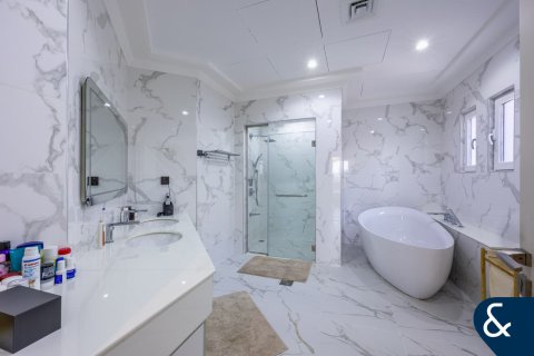 Villa in Garden Homes, Palm Jumeirah, Dubai 4 bedrooms, 612 sq.m. № 76358 - photo 10