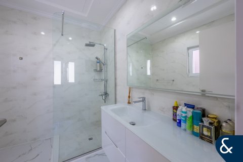 Villa in Garden Homes, Palm Jumeirah, Dubai 4 bedrooms, 612 sq.m. № 76358 - photo 14