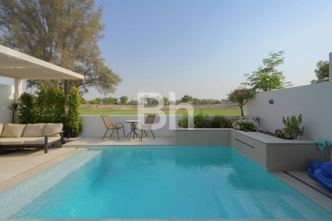 Adosado en Jumeirah Golf Estates, Dubai, 4 dormitorios, 326 m², № 57750 - foto 1