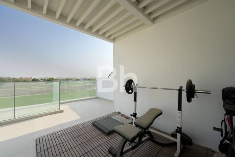Adosado en Jumeirah Golf Estates, Dubai, 4 dormitorios, 326 m², № 57750 - foto 2