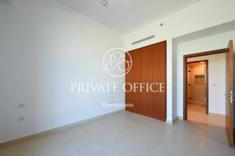 Apartment in The Hills A, The Hills, Dubai 3 bedrooms, 165.73895200 sq.m. № 63365 - photo 2