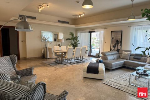 Appartement à Palm Jumeirah, Dubai, 4 chambres, 333.4 m², № 58289 - photo 1