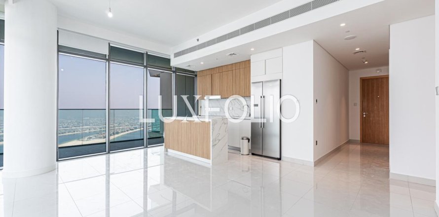 Apartamento en EMAAR Beachfront, Dubai Harbour, Dubai, 3 dormitorios, 180 m², № 46302