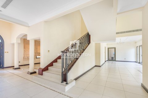 Villa in Palm Jumeirah, Dubai 4 bedrooms, 470 sq.m. № 73107 - photo 14