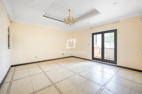 Villa in Palm Jumeirah, Dubai 4 bedrooms, 470 sq.m. № 73107 - photo 25