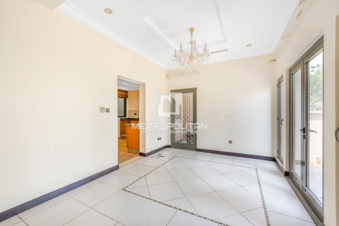 Villa in Palm Jumeirah, Dubai 4 bedrooms, 470 sq.m. № 73107 - photo 9