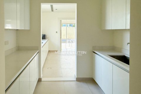 Villa in District One, Mohammed Bin Rashid City, Dubai 5 bedrooms, 801 sq.m. № 73098 - photo 7