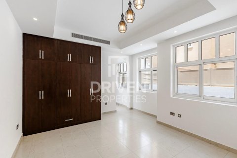 Villa en The Villa, Dubai, 6 dormitorios, 790 m², № 18875 - foto 21