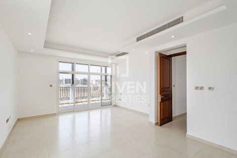 Villa en The Villa, Dubai, 6 dormitorios, 790 m², № 18875 - foto 25