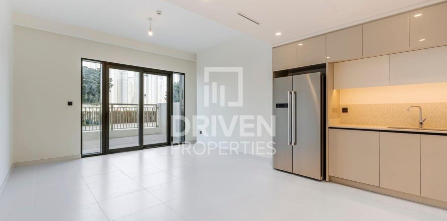 Квартира в EMAAR Beachfront, Dubai Harbour, Дубай, 3 спальни, 189м², № 18874