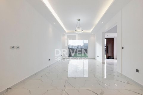 Villa in Al Quoz, Dubai 5 bedrooms, 505 sq.m. № 19238 - photo 3