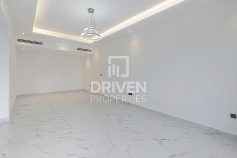 Villa in Al Quoz, Dubai 5 bedrooms, 505 sq.m. № 19238 - photo 8