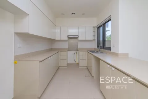 Townhouse in Dubai Hills Estate, Dubai 4 bedrooms, 229 sq.m. № 62261 - photo 8
