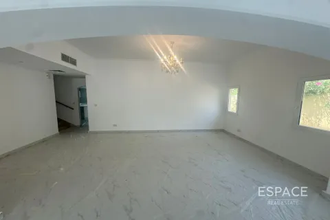 Villa en Meadows 1, Meadows, Dubai, 4 dormitorios, 390 m², № 62160 - foto 2
