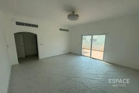 Villa en Meadows 1, Meadows, Dubai, 4 dormitorios, 390 m², № 62160 - foto 14
