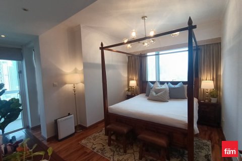 Снять в аренду квартиру в Дубае: 2 спальни, 102.2м², № 69410 - фото 9