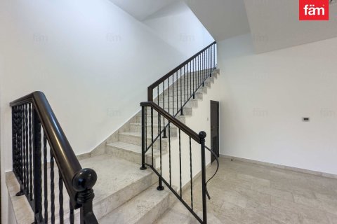 Villa en Dubai, 5 dormitorios, 561.6 m², № 69400 - foto 2