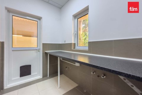 Villa en Dubai, 5 dormitorios, 561.6 m², № 69400 - foto 22