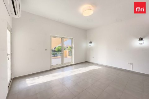 Villa en Dubai, 5 dormitorios, 561.6 m², № 69400 - foto 14