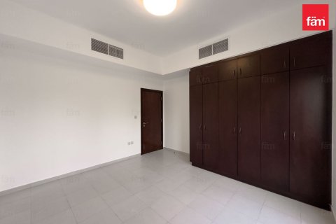 Villa en Dubai, 5 dormitorios, 561.6 m², № 69400 - foto 6