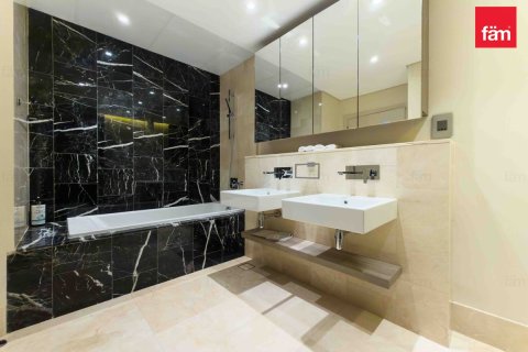 Снять в аренду квартиру в Пальме Джумейре, Дубай: 2 спальни, 139.4м², № 69411 - фото 16